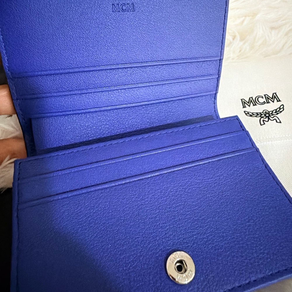 MCM Vibrant Blue Card Holder Bills Wallet - Picture 4 of 13